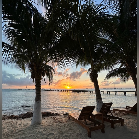 ~*MEET THE POSHER*~ - Picture 4 of 4